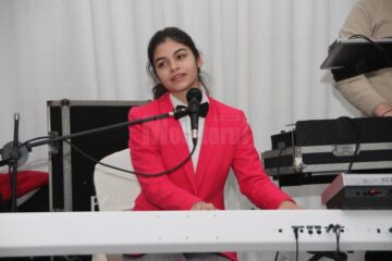 Diana Căldăraru, adolescenta din Gura Humorului care a vrăjit o țară întreagă cu vocea ei, finalistă la „Românii au talent”, a cântat la Gala „Top 10 Suceveni”