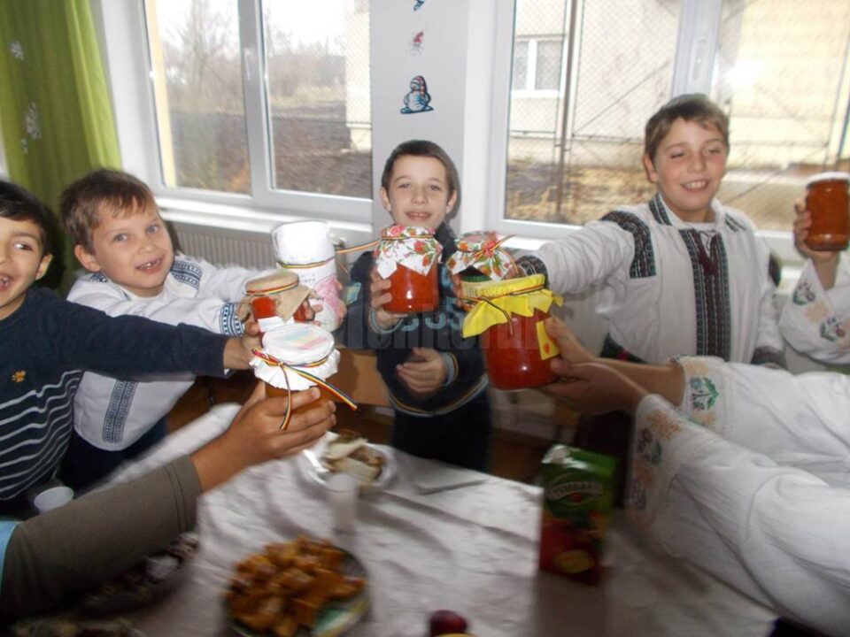 Cei mici au fost sfătuiți să aleagă produse și mâncăruri preparate acasă