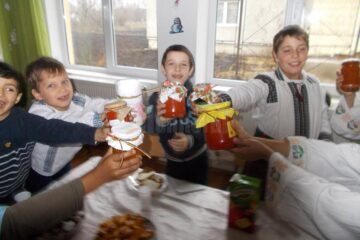 Cei mici au fost sfătuiți să aleagă produse și mâncăruri preparate acasă