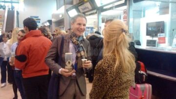 Flashmob Bucovina, pe Aeroportul Internațional Otopeni