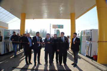Inaugurarea benzinăriei de la Frasin