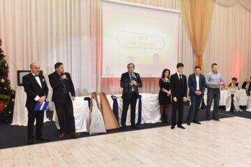 Trei dintre laureați au fost premiați de societatea SUCT