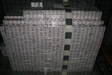 Polițiștii de frontieră suceveni au făcut, la finele săptămânii trecute, două capturi importante de țigări de contrabandă
