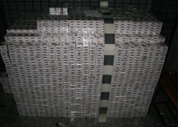Polițiștii de frontieră suceveni au făcut, la finele săptămânii trecute, două capturi importante de țigări de contrabandă