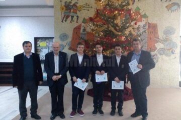 Nechifor alături de participanții la proiectul „Hour of Code”