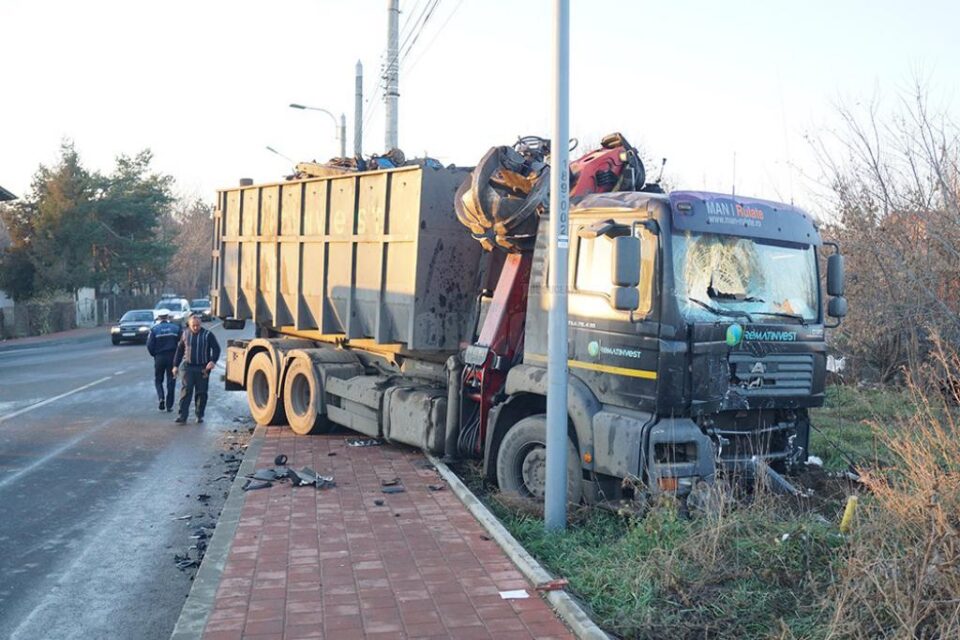 Mama oamenilor de afaceri Negrea a murit într-un accident de mașină