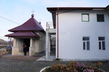 „Dă, Doamne, spital!" Rugăciunea unui preot pentru 10.000 de suflete