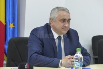 Rectorul Valentin Popa