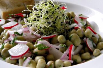 Salată de bob (de post). Foto: prajituricisialtele.ro