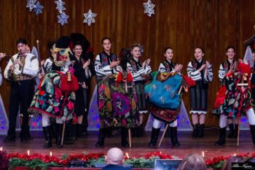 Serbarea de Crăciun a elevilor Liceului „Ion Luca” Vatra Dornei