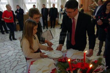 Obiceiul de împărțire cu opłatek, respectat și în acest an de polonezii din Suceava