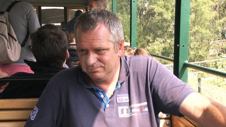 Între anii 2001-2005, Georg Hocevar a reactivat patru vechi trasee feroviare, toate în scop turistic, Brad-Ruscior, Abrud-Câmpeni, Covasna-Comandău și Moldovița-Argel