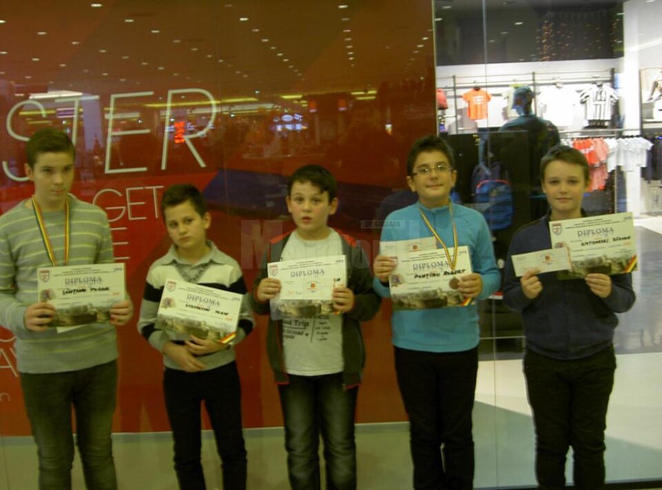 O parte dintre laureații Campionatului Municipal de Șah