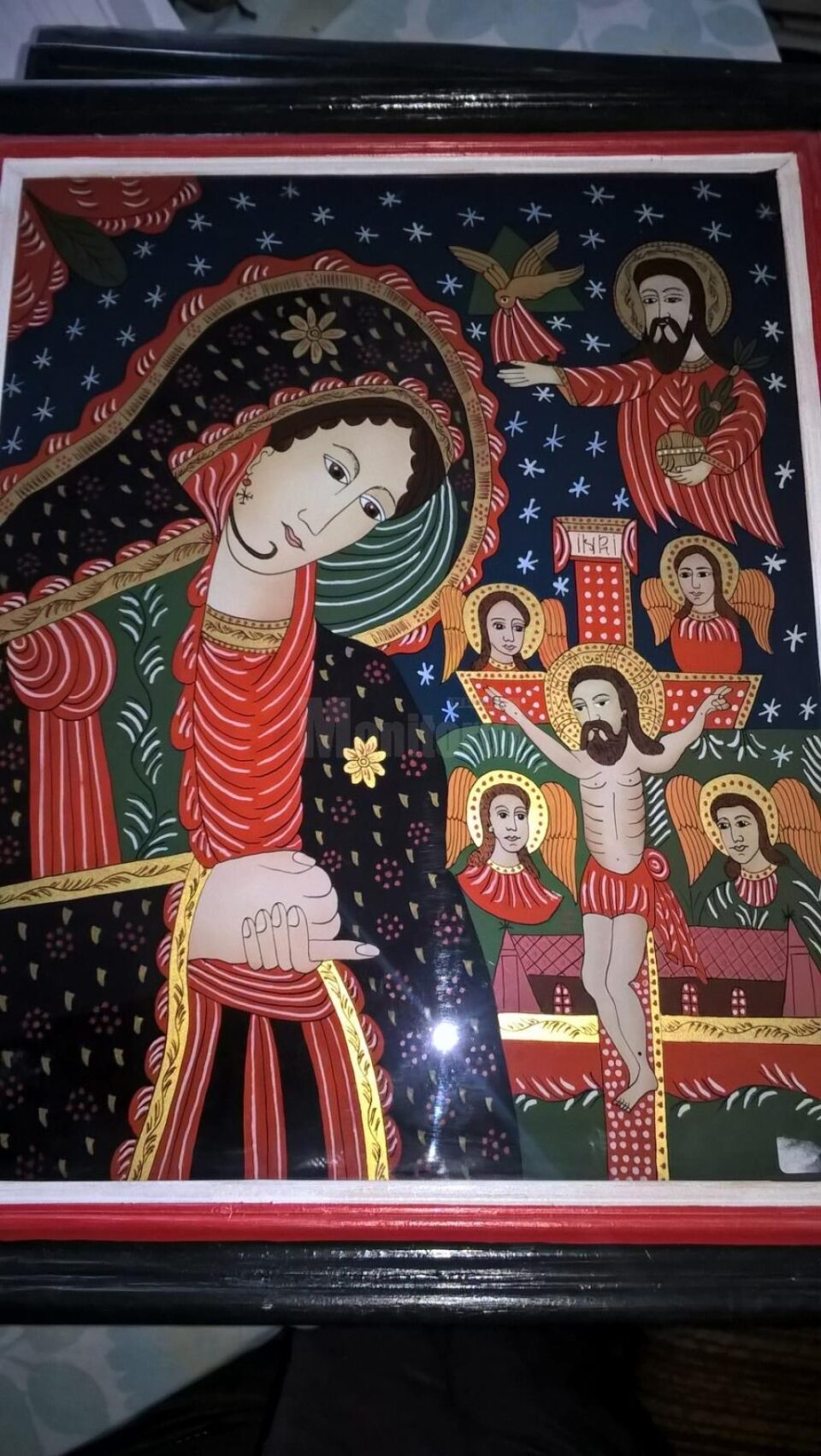 Expoziție de icoane pe sticlă, la Biblioteca Municipală Câmpulung Moldovenesc