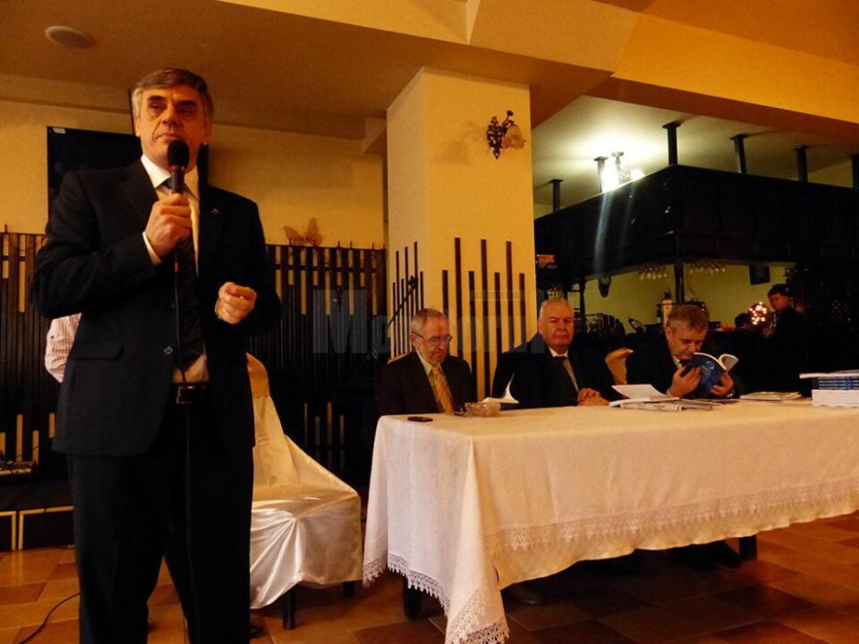 Primarul Ioan Pavăl și membrii prezidiului