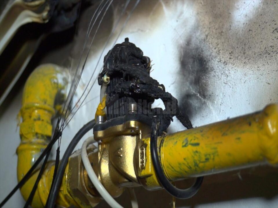 Electrovalva care a făcut scurtcircuit și a declanșat incendiul