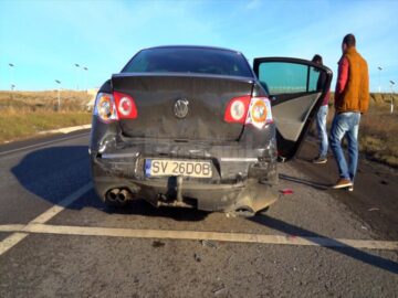 Un copil rănit după o tamponare în lanț între patru mașini, provocată de un șofer grăbit