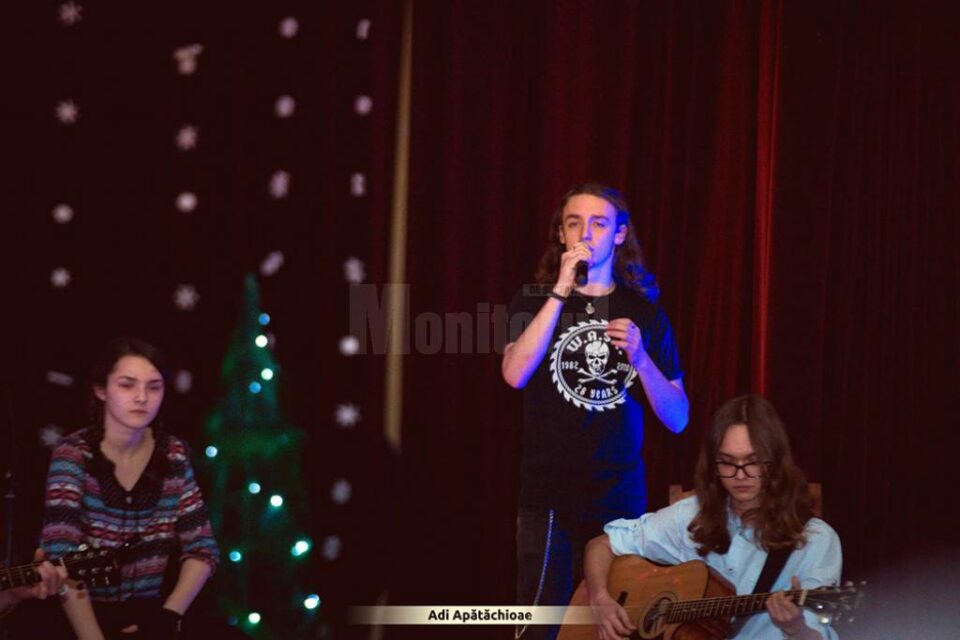 Spectacol caritabil la Casa de Cultură din Rădăuți