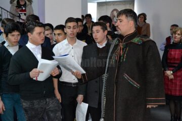 „Pe la case luminate…”, la Colegiul Tehnic „Alexandru Ioan Cuza”