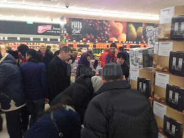 Deschiderea noului LIDL din Burdujeni, așteptată de sute de suceveni cu noaptea-n cap