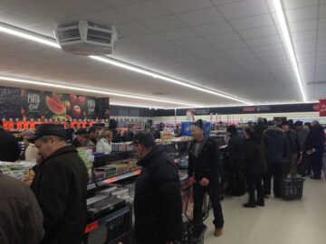 Deschiderea noului LIDL din Burdujeni, așteptată de sute de suceveni cu noaptea-n cap