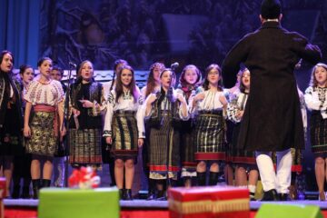 Spectacol caritabil, organizat de elevii Colegiului „Spiru Haret”, pentru o tânără cu tetrapareză spastică