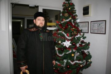 Colindători de la Mitocu Dragomirnei, la redacția Monitorului de Suceava