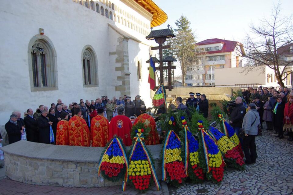 Slujba religioasă oficiată în memoria eroilor Revoluției din Decembrie