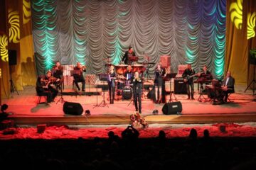Concert magic de Crăciun oferit sucevenilor de artiștii Mirel Manea, Vlad Miriță și Viorica Macovei