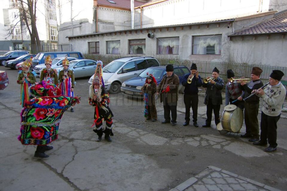 Fanfara lui Cucoș din Fântânele, obiceiuri și muzică veche