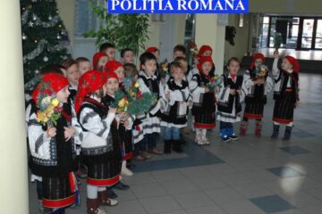 Peste 500 de colindători au trecut pragul Poliției Suceava