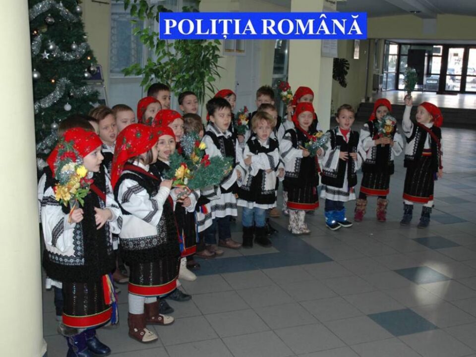 Peste 500 de colindători au trecut pragul Poliției Suceava