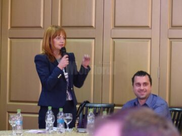 Un tânăr nevăzător din Suceava lucrează la Forumul European de la Bruxelles