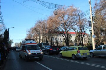 Număr record de spectatori la spectaculoasa paradă a datinilor și obiceiurilor de iarnă