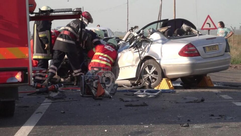În accidentul de anul trecut, Dragoș se afla pe scaunul din față al pasagerului, iar soția sa la volan În accidentul de anul trecut, Dragoș se afla pe scaunul din față al pasagerului, iar soția sa la volan
