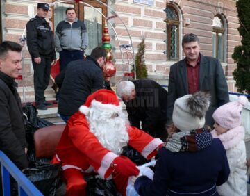 Moș Crăciun la Biserica Sf Ilie