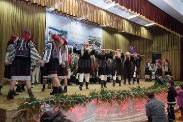 „Sfânta seară de Crăciun”, tradiție și caritate la Poiana Stampei