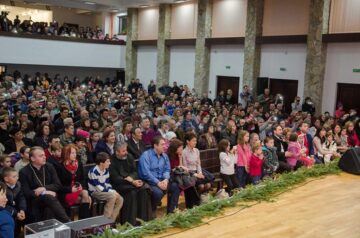 „Sfânta seară de Crăciun”, tradiție și caritate la Poiana Stampei