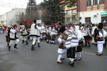 Un festival de poveste, “Porniți plugul Feți Frumoși”