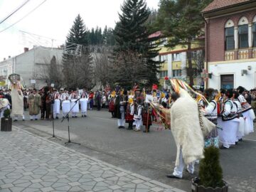 Un festival de poveste, “Porniți plugul Feți Frumoși”
