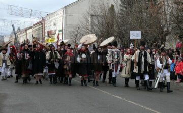 Un festival de poveste, “Porniți plugul Feți Frumoși”