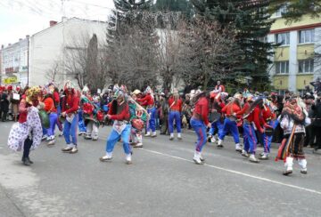 Un festival de poveste, “Porniți plugul Feți Frumoși”