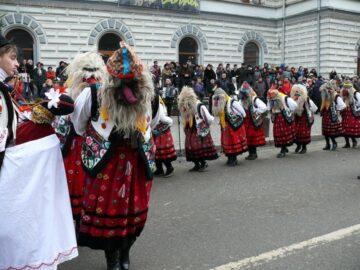 Un festival de poveste, “Porniți plugul Feți Frumoși”
