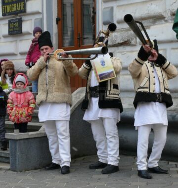 Un festival de poveste, “Porniți plugul Feți Frumoși”