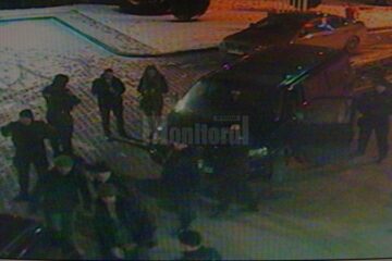 Un microbuz care tracta o platformă a fost vizat de o acțiune de filaj în noapte, la care au participat mai multe echipaje de jandarmi de la „Intervenție Rapidă”