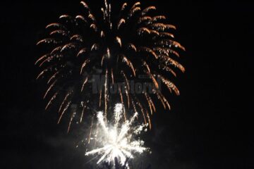 Fascinant spectacol de artificii la “Revelionul în aer liber” organizat de Primăria Suceava