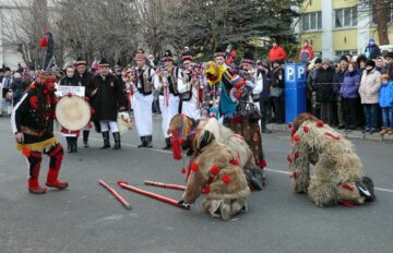 Un festival de poveste, “Porniți plugul Feți Frumoși”