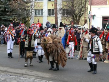Un festival de poveste, “Porniți plugul Feți Frumoși”