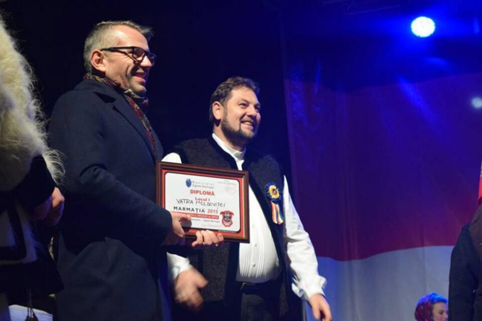 Dintre cele peste 30 de ansambluri participante, primul loc a fost ocupat de ansamblul din Vatra Moldoviței Dintre cele peste 30 de ansambluri participante, primul loc a fost ocupat de ansamblul din Vatra Moldoviței