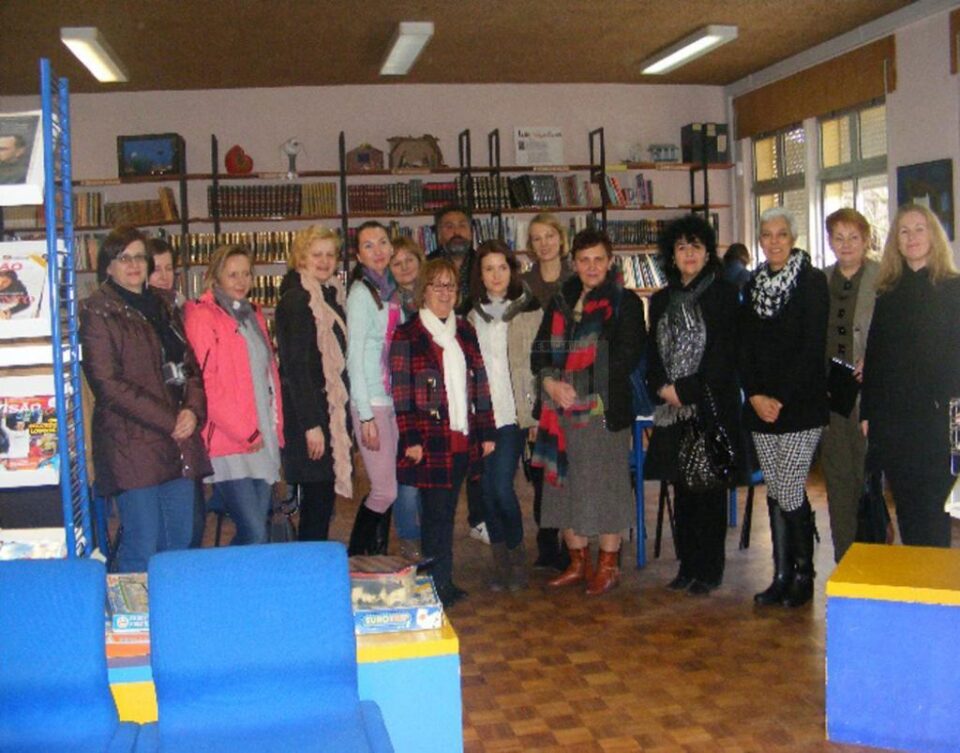 În total, șase cadre ale școlii au primit finanțare pentru cursuri de formare